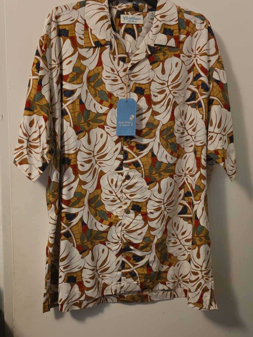 Caribbean Joe Men's White and Brown Tropical Leaf Short-Sleeve Button-Up Shirt